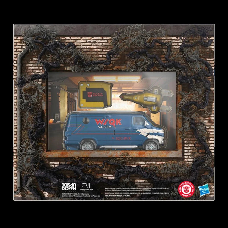 G2785 Stranger Things x Transformers Freakwency et 8-Trax
