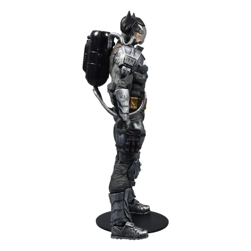 McFarlane Toys DC Multiverse Figura de Acción Batman Traje Hazmat Gold Label con Símbolo de Batman Iluminado