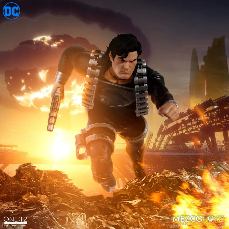 Mezco DC Comics Superman 1/12 (Édition Costume de récupération)