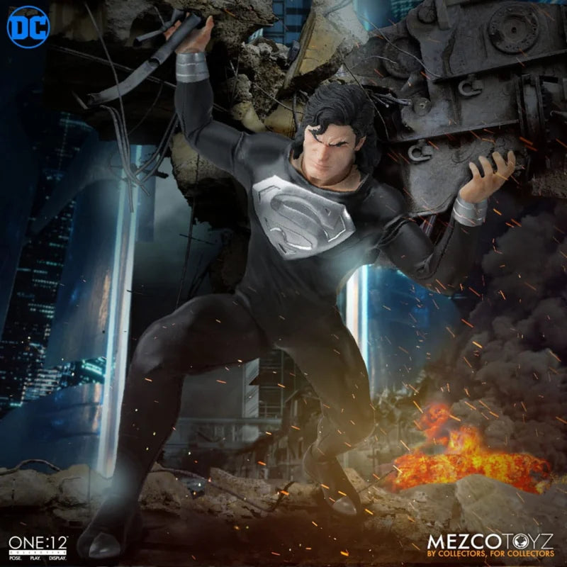 Mezco DC Comics Superman 1/12 (Édition Costume de récupération)