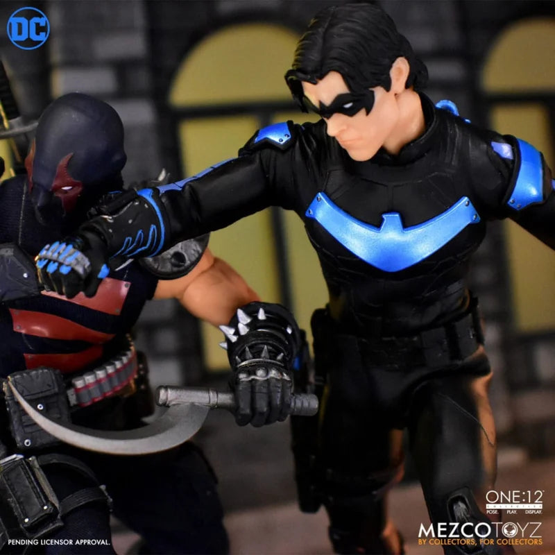Figura Mezco One 12 Collective 1/12 DC Comics Nightwing