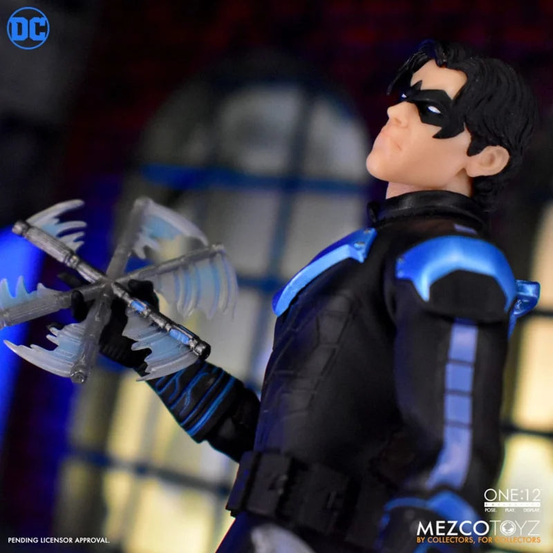 Figura Mezco One 12 Collective 1/12 DC Comics Nightwing