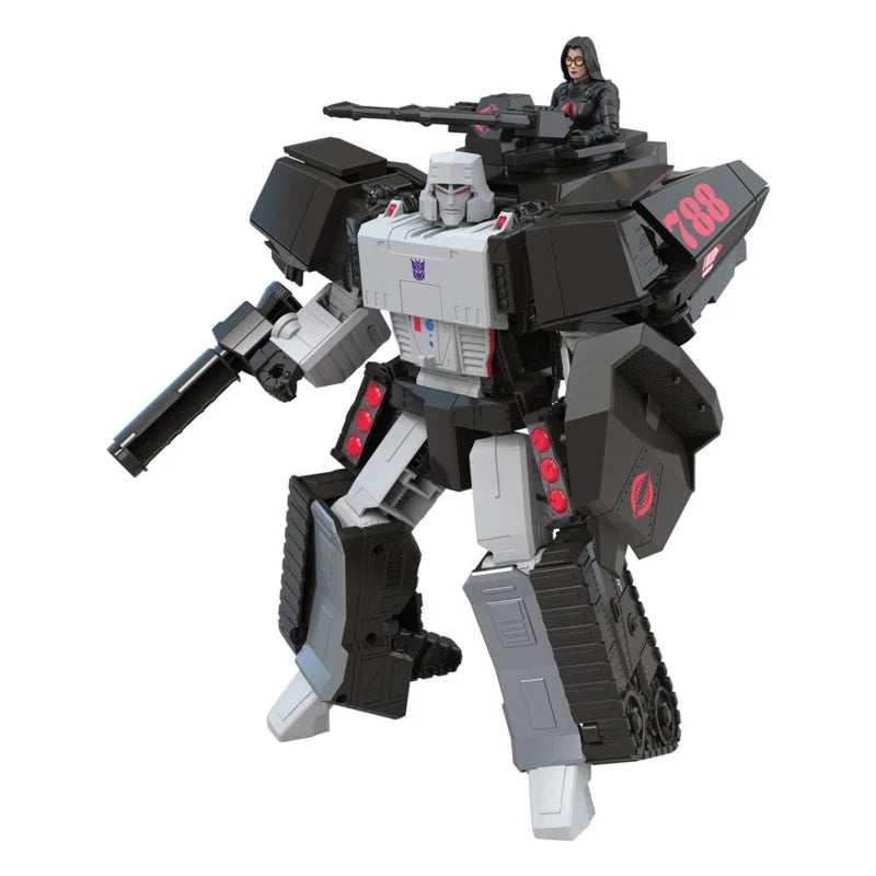Char H.I.S.S. Megatron Transformers x G.I. Joe Mash-Up avec la Baronne Cobra